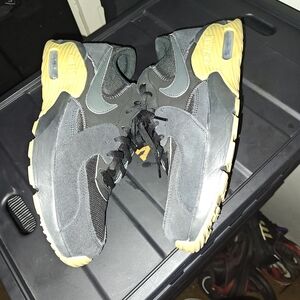 Nike Air Max Excee Mens Size 11.5  Sneakers (Very good condition) no box